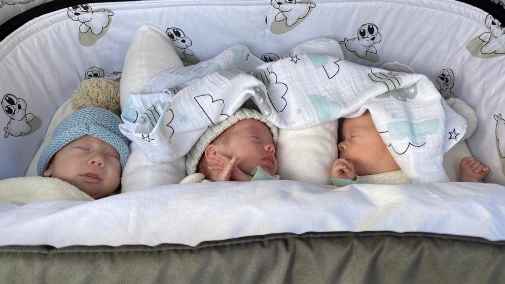 Drei schlafende Babys