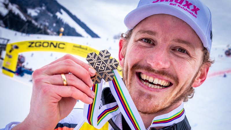16.02.2025, Österreich, Saalbach-Hinterglemm: Ski alpin: Weltmeisterschaft, Slalom, Herren, 2. Durchgang, Linus Straßer aus Deutschland jubelt nach dem Gewinn der Bronzemedaille. | Bild: dpa-Bildfunk/Jens Büttner 16.02.2025, Österreich, Saalbach-Hinterglemm: Ski alpin: Weltmeisterschaft, Slalom, Herren, 2. Durchgang, Linus Straßer aus Deutschland jubelt nach dem Gewinn der Bronzemedaille.