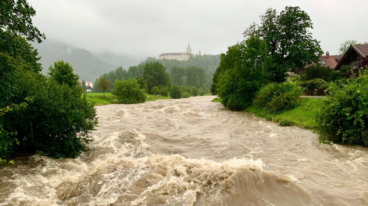 Dauerregen Uberflutungen Und Hochwasser In Teilen Oberbayerns Br24