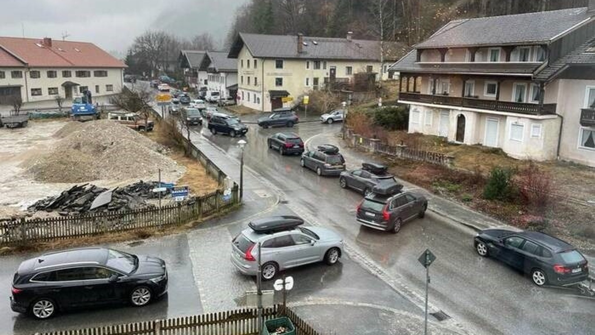 Mittenwald: Stau Innsbruckerstraße