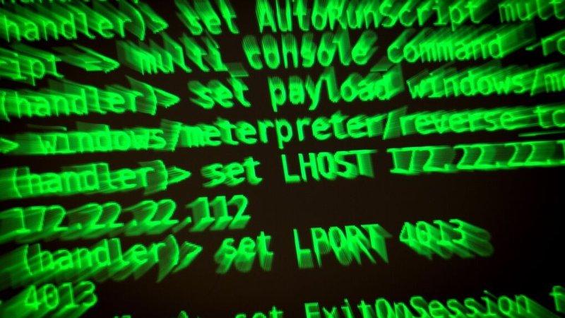 ARCHIV - 12.09.2019, Niedersachsen, Hannover: Buchstaben und Zahlen leuchten auf einem Bildschirm, auf dem ein Hacker-Programm geöffnet ist. (zu dpa: «Microsoft: Zahl der Cyberangriffe steigt rasant») Foto: Sina Schuldt/dpa +++ dpa-Bildfunk +++ | Bild: dpa-Bildfunk/Sina Schuldt ARCHIV - 12.09.2019, Niedersachsen, Hannover: Buchstaben und Zahlen leuchten auf einem Bildschirm, auf dem ein Hacker-Programm geöffnet ist. (zu dpa: «Microsoft: Zahl der Cyberangriffe steigt rasant») Foto: Sina Schuldt/dpa +++ dpa-Bildfunk +++