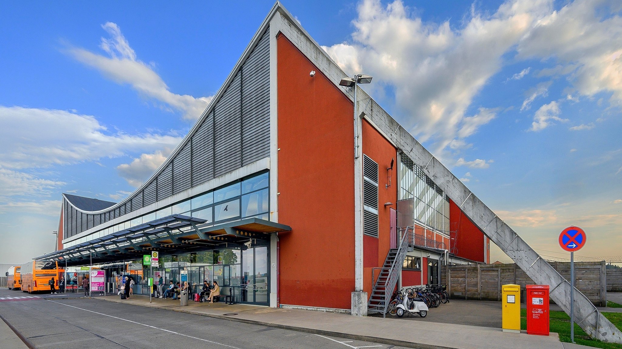 Terminal des Allgäu Airport in Memmingerberg