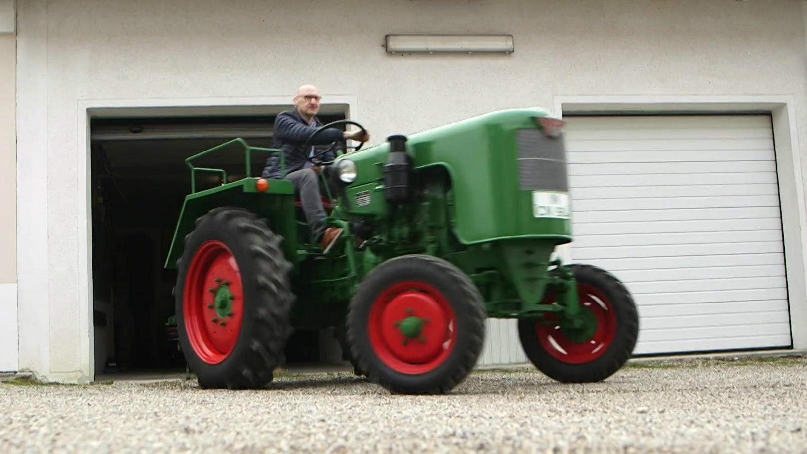 Traktor auf frau nackt Deutsches Bauernpaar