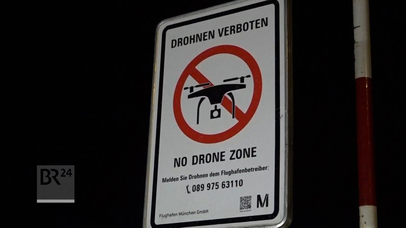 Drohnenverbot: Schild am Münchner Flughafen | Bild: BR Drohnenverbot: Schild am Münchner Flughafen