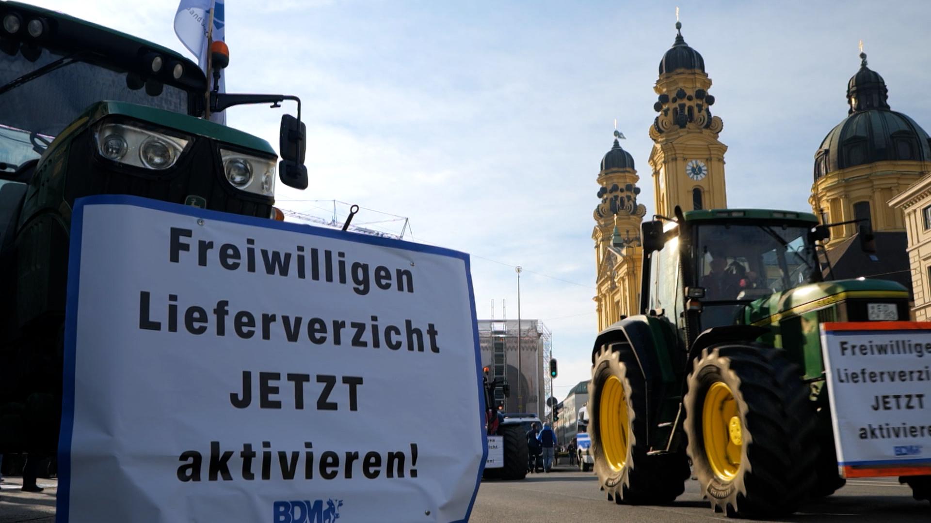 Bauernprotest mit Traktoren im Stadtzentrum der Landeshauptstadt München.