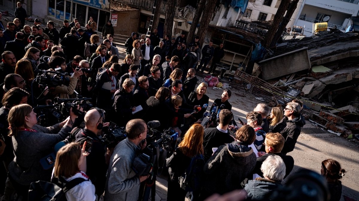Erdbeben in der Türkei: Medien unter Druck