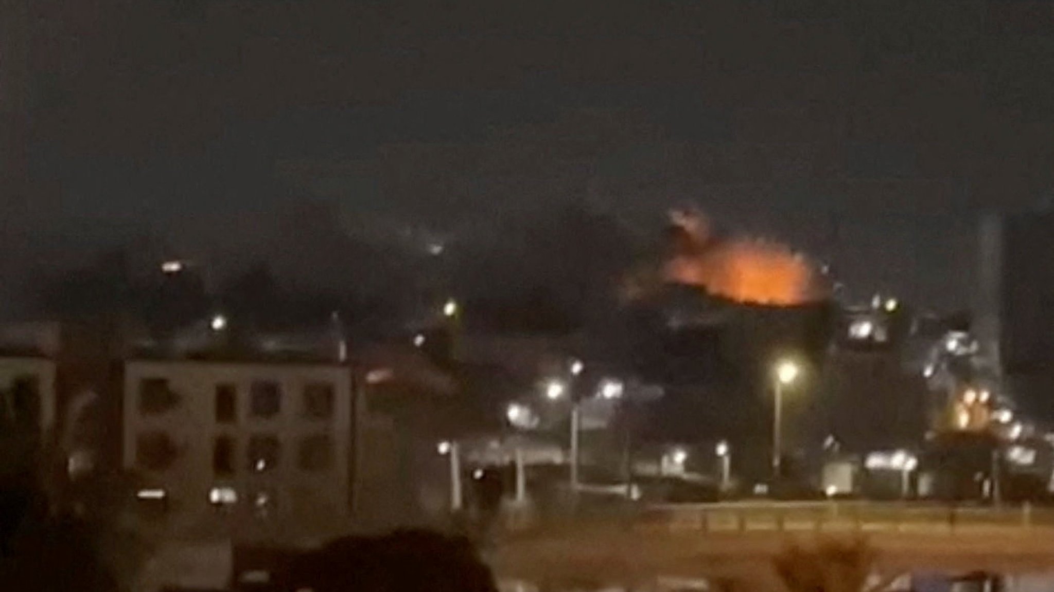 24.07.2026: Explosion in Bandar Abbas | Bild: Social Media/via REUTERS 24.07.2026: Explosion in Bandar Abbas