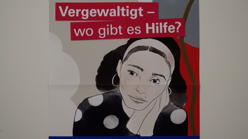 Die Stadt München hat eine Aufklärungskampagne zur Akutversorgung nach Vergewaltigung vorgestellt. Das Ziel: Betroffene sollen schnell, sicher und vor allem unkompliziert Zugang zu Hilfe bekommen.