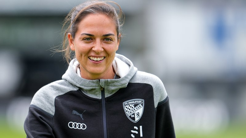 Sabrina Wittmann (Trainerin, Cheftrainerin, FCI) | Bild: icture alliance / foto2press | Oliver Zimmermann Sabrina Wittmann (Trainerin, Cheftrainerin, FCI)