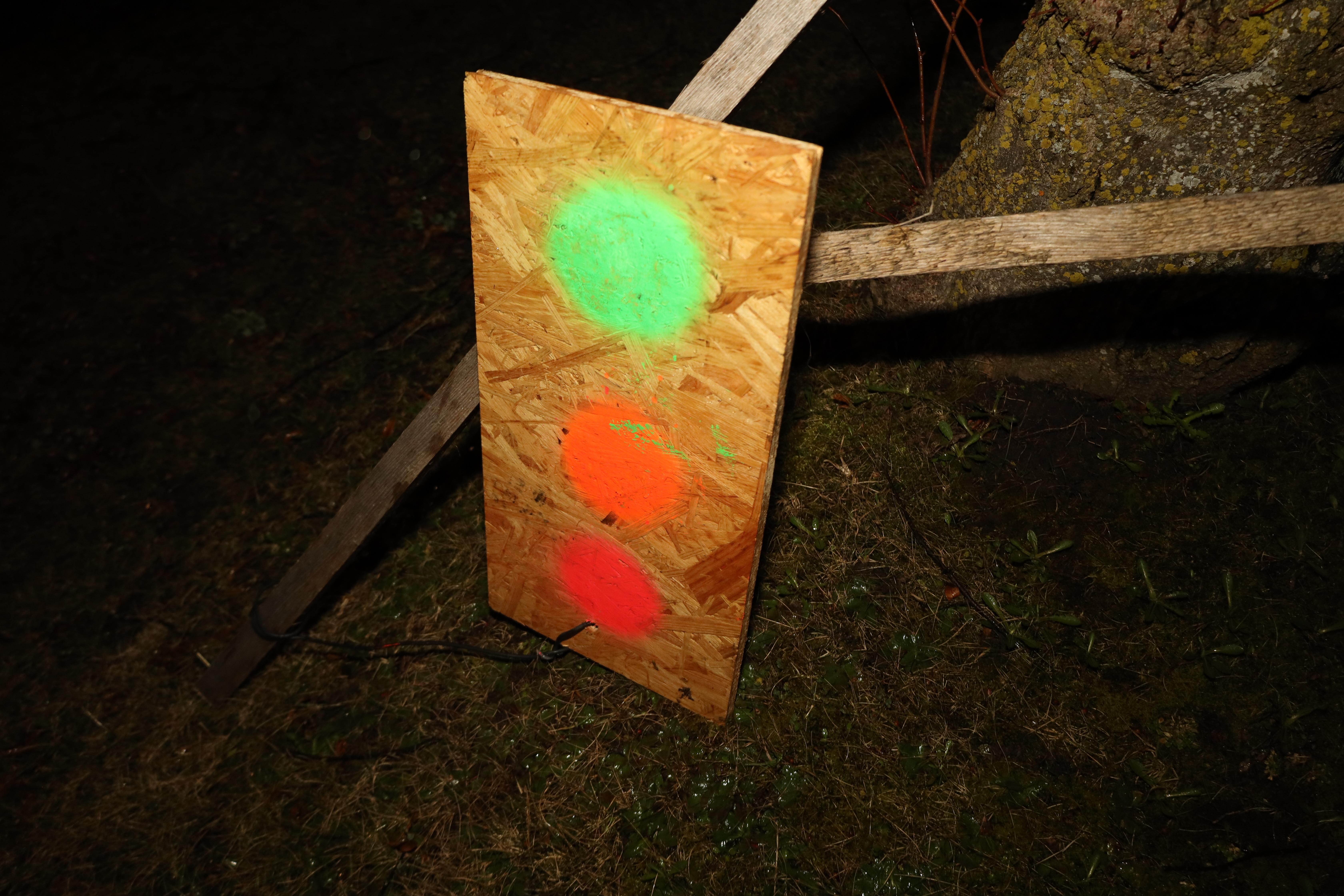 An mindestens einer Brandstelle wurde eine Ampel am Galgen entdeckt. 