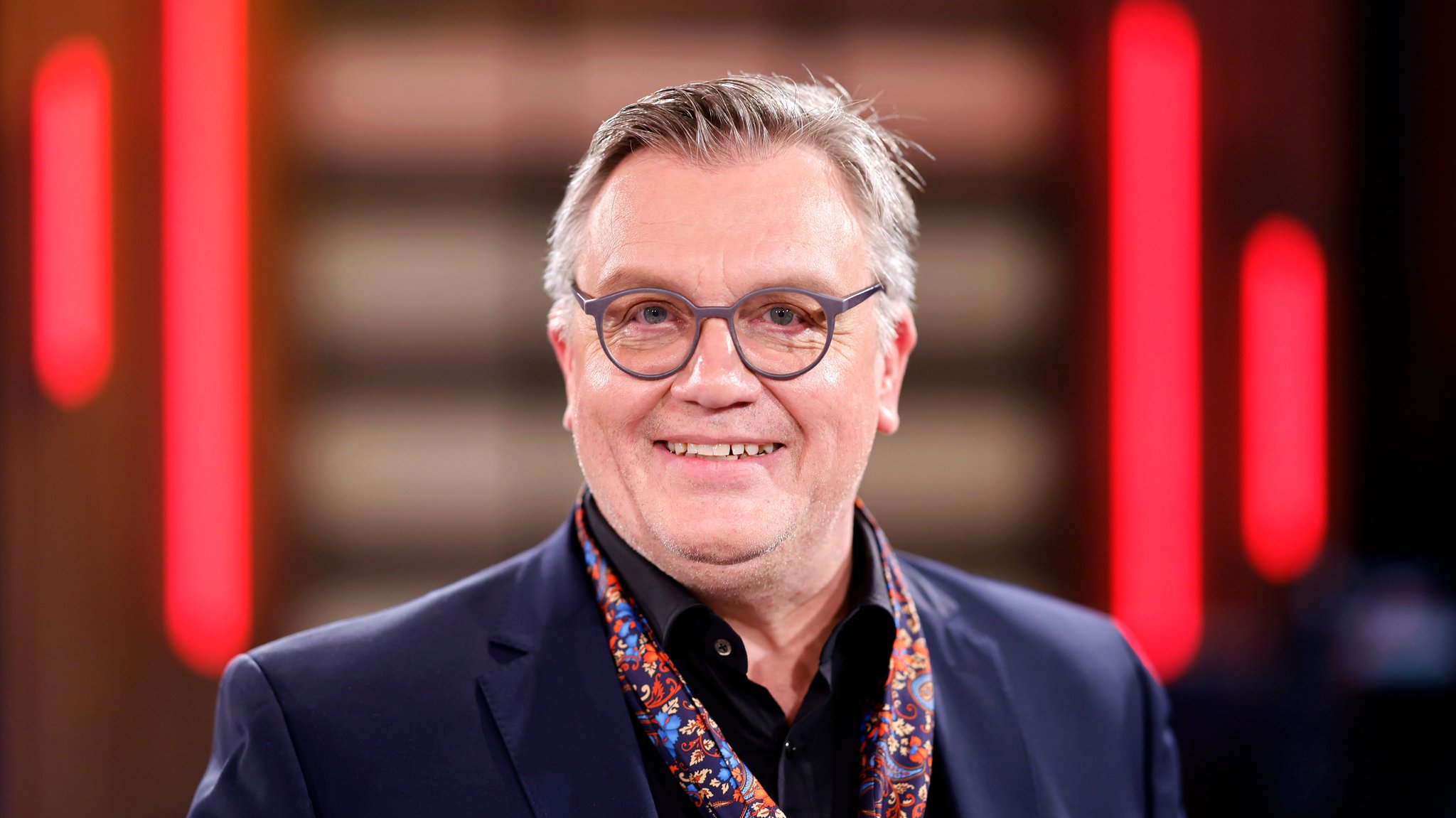 Entertainer Hape Kerkeling bei der Aufzeichnung der WDR-Talkshow 'Kölner Treff' im WDR Studio BS 3. Köln, 13.12.2024