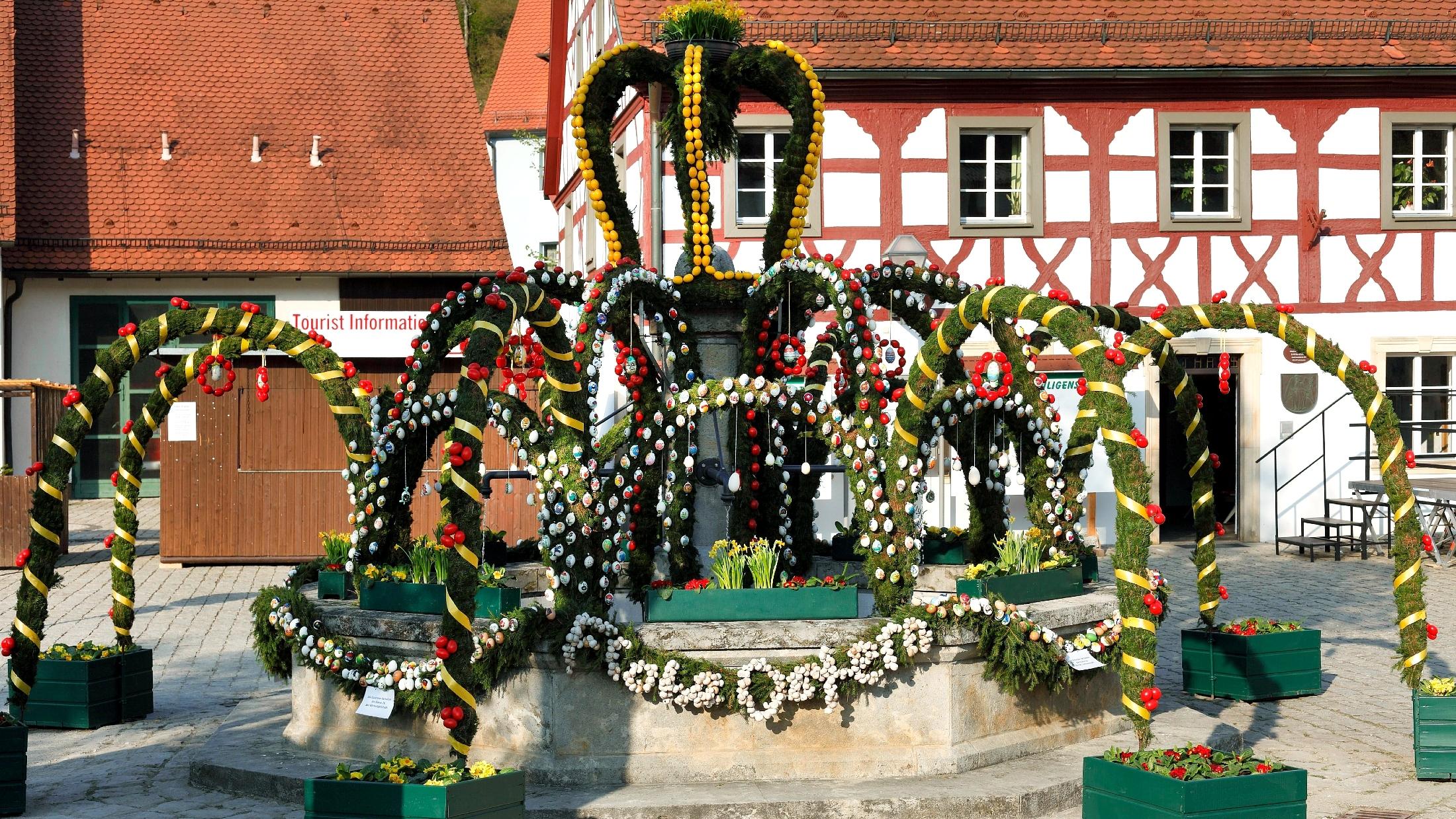 Fränkische Osterbrunnen : Bräuche im Wandel