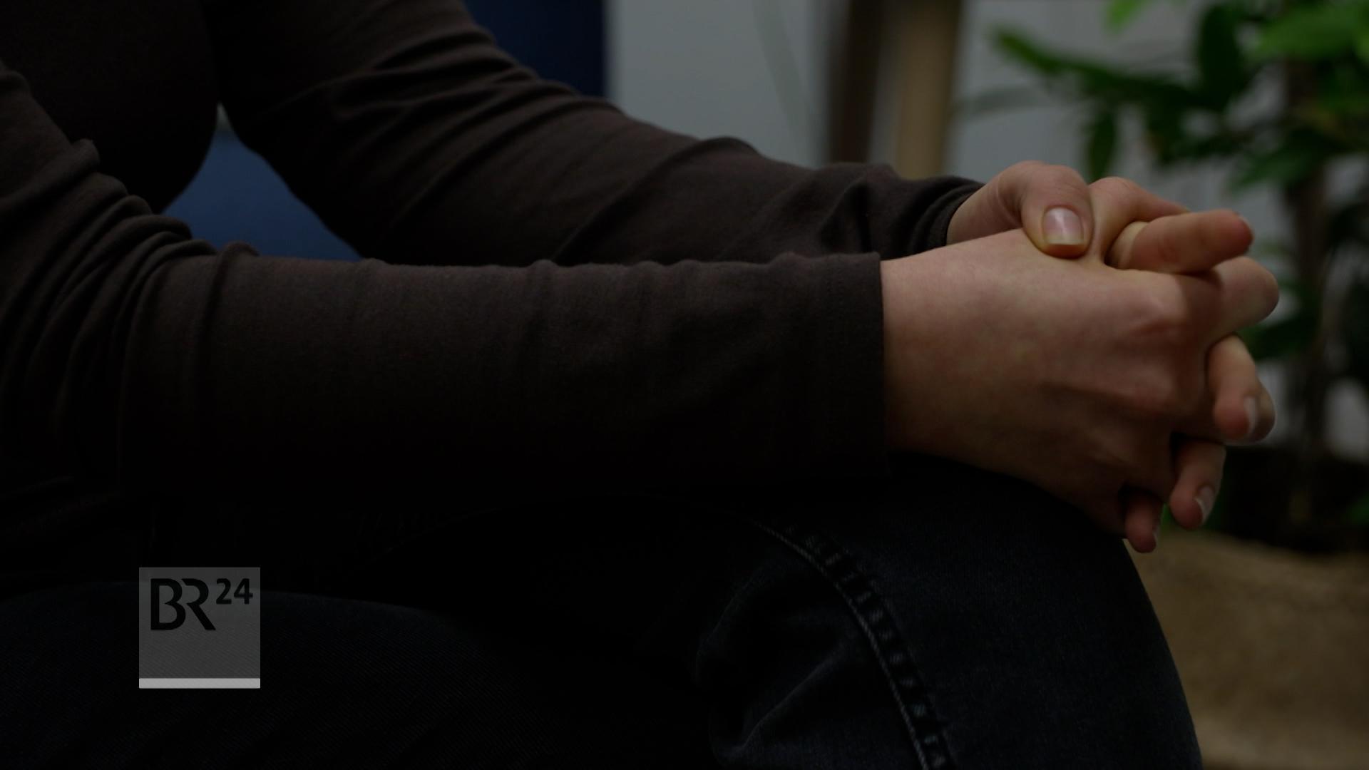 Wenn Frauen von Gewalt betroffen sind und Hilfe brauchen, können ihnen Frauenhäuser einen sicheren Ort bieten. Im vergangenen Jahr waren es bundesweit knapp 14.000 Frauen, die in einem der Häuser Schutz gesucht haben.