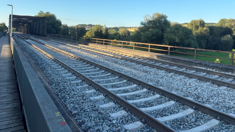 Ab Samstag wieder unter Verkehr: Neue Gleise in der Nähe des Regensburger Hafens. | Bild: BR/Bernd Kellermann Ab Samstag wieder unter Verkehr: Neue Gleise in der Nähe des Regensburger Hafens.