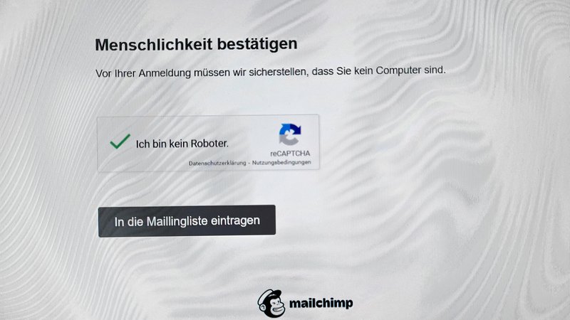 Das BSI warnt vor einer neuen Betrugsmasche mit manipulierten Captchas | Bild: picture alliance / blickwinkel/fotototo | fotototo Das BSI warnt vor einer neuen Betrugsmasche mit manipulierten Captchas