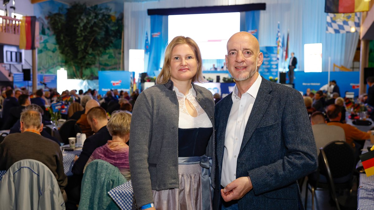 Die beiden Spitzenkandidaten der AfD, Katrin Ebner-Steiner und Martin Böhm.