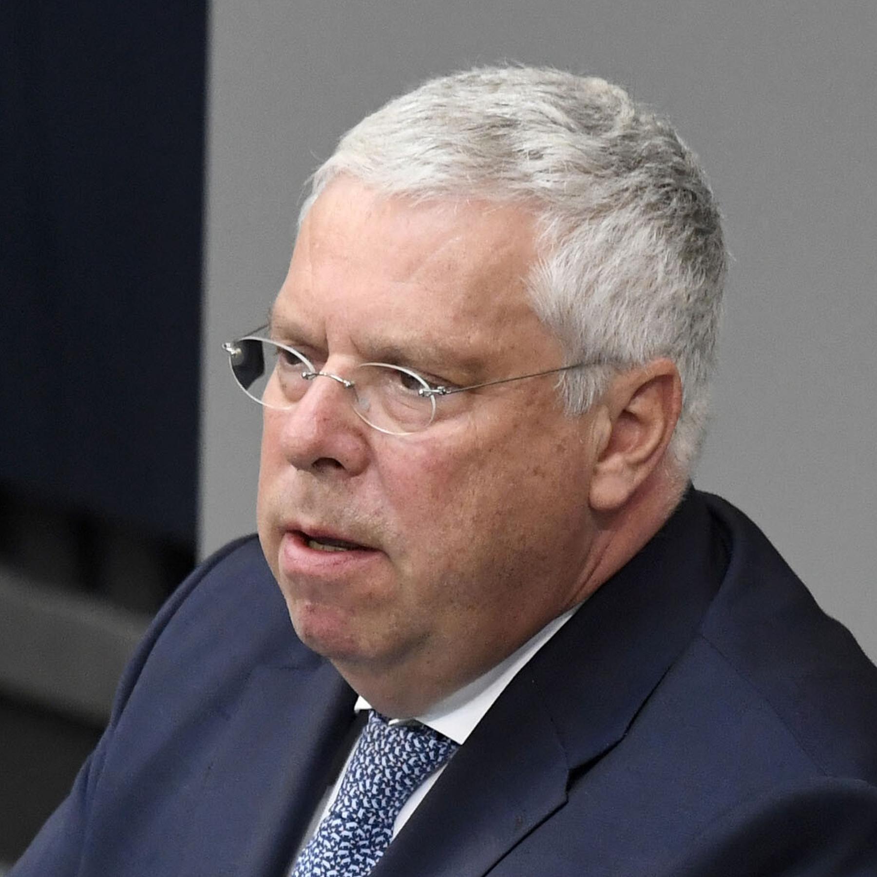 Außenpolitiker Hardt zu US Zöllen: "Ich glaube nicht, dass am ersten August der große Hammer fällt" episode artwork