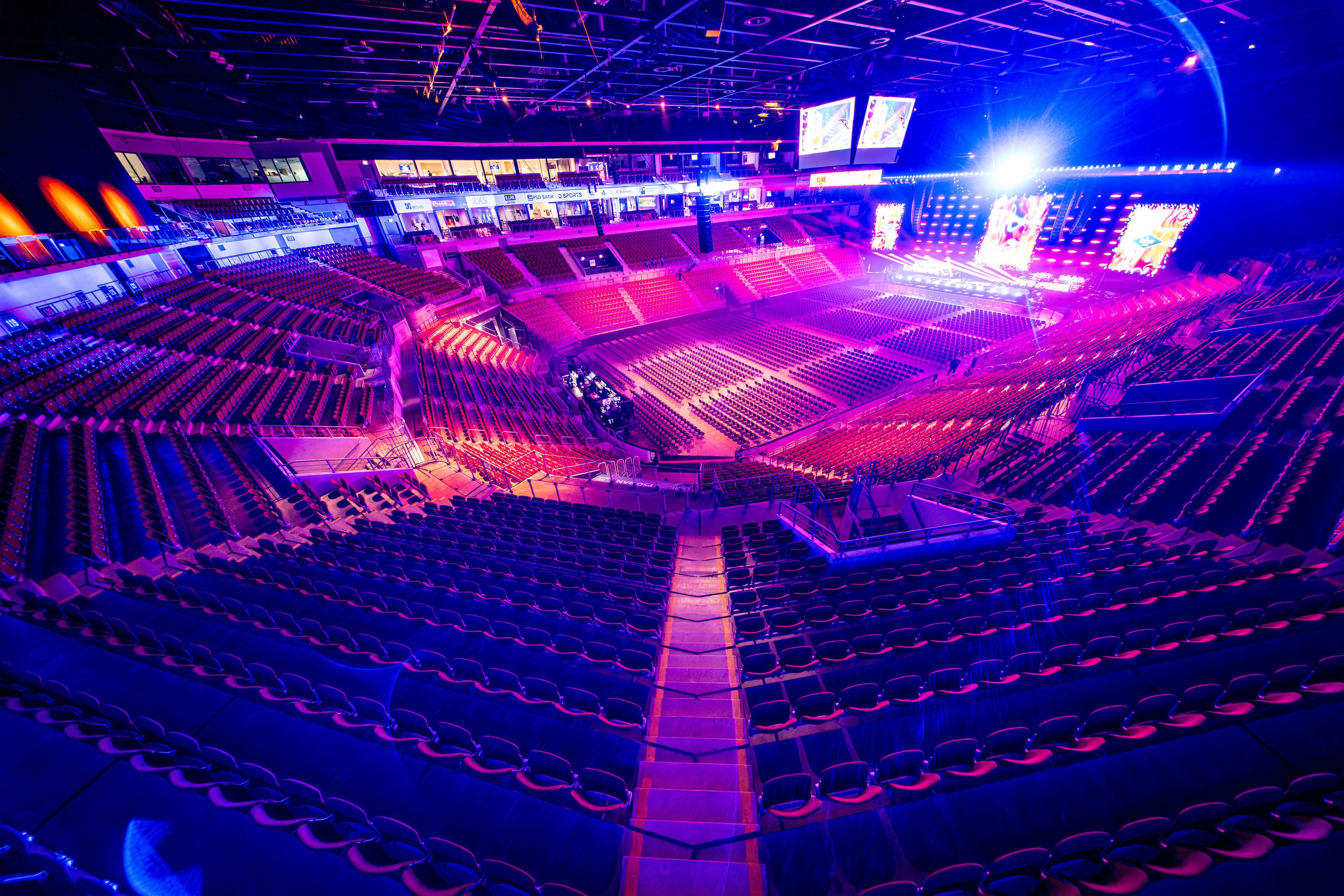 Eine leere Konzerthalle.  | Bild:picture alliance / Maximilian Koch | Maximilian Koch