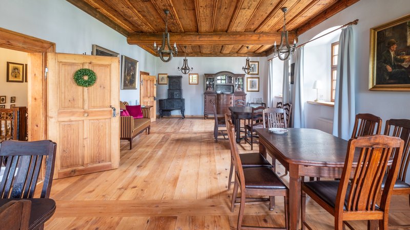 Stube des Gasthofs "Zum Goldenen Löwen" in Marktredwitz im Landkreis Wunsiedel. | Bild: Reinhard Stegert Stube des Gasthofs "Zum Goldenen Löwen" in Marktredwitz im Landkreis Wunsiedel.