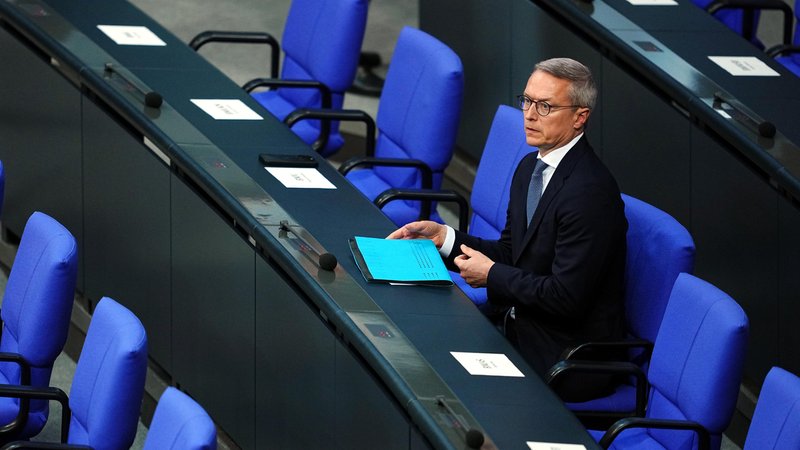 Karsten Wildberger auf der Regierungsbank im Bundestag. | Bild: dpa/Kay Nietfeld Karsten Wildberger auf der Regierungsbank im Bundestag.