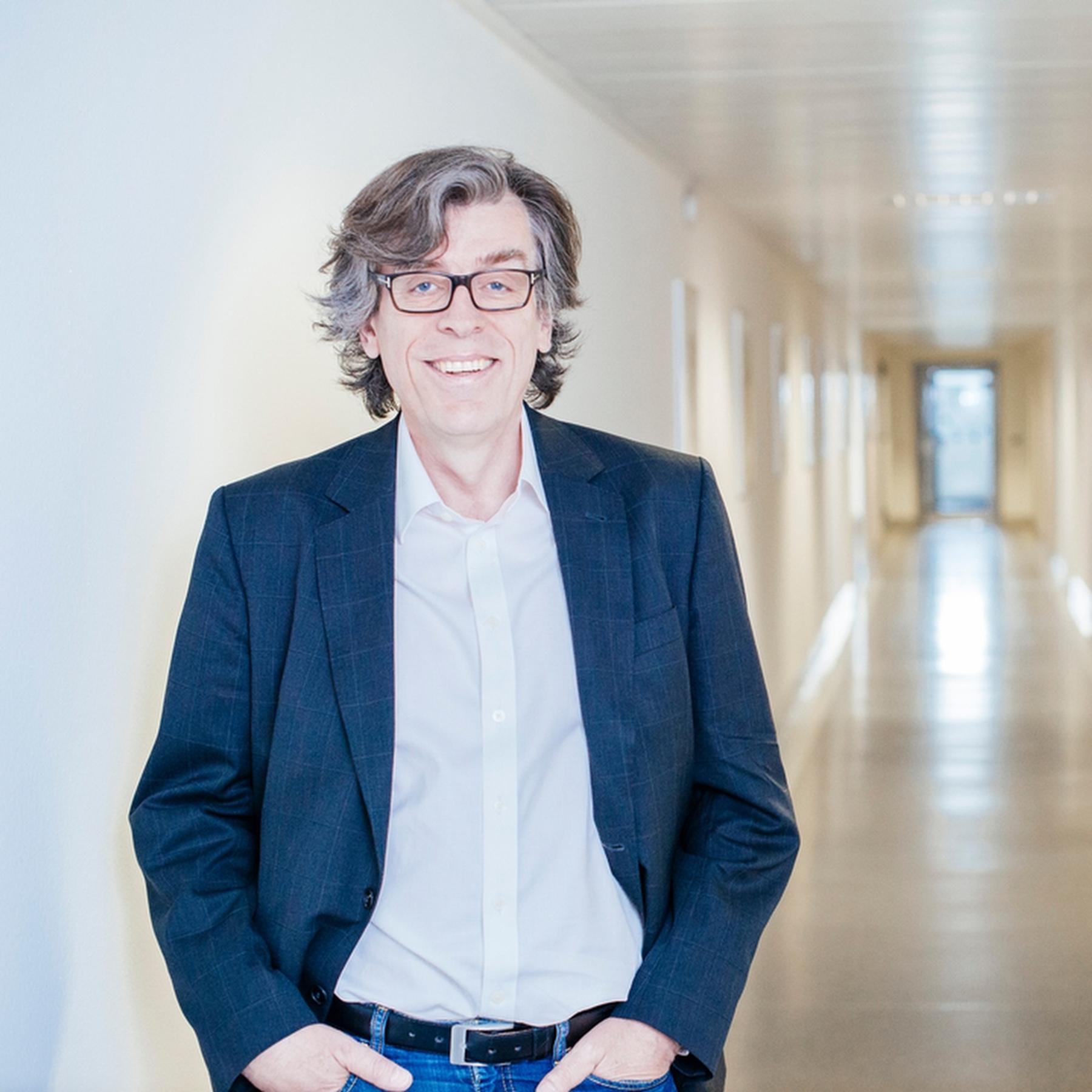 Gerald Huber, Journalist: "Bairisch ist das eigentliche Hochdeutsch!" Gerald Huber, Journalist: "Bairisch ist das eigentliche Hochdeutsch!"