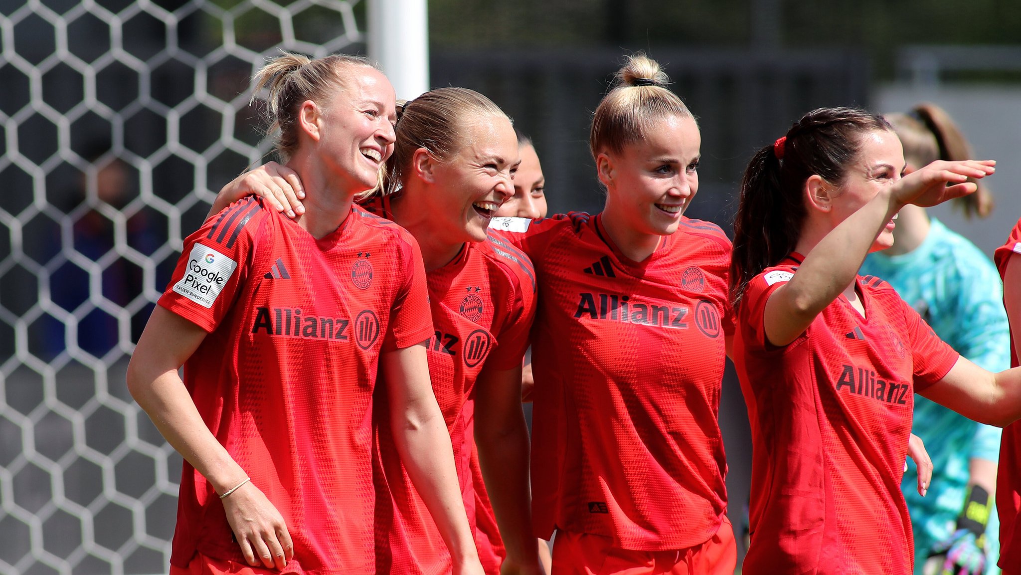 Lea Schüller, Magdalena Eriksson und Giulia Gwinn 