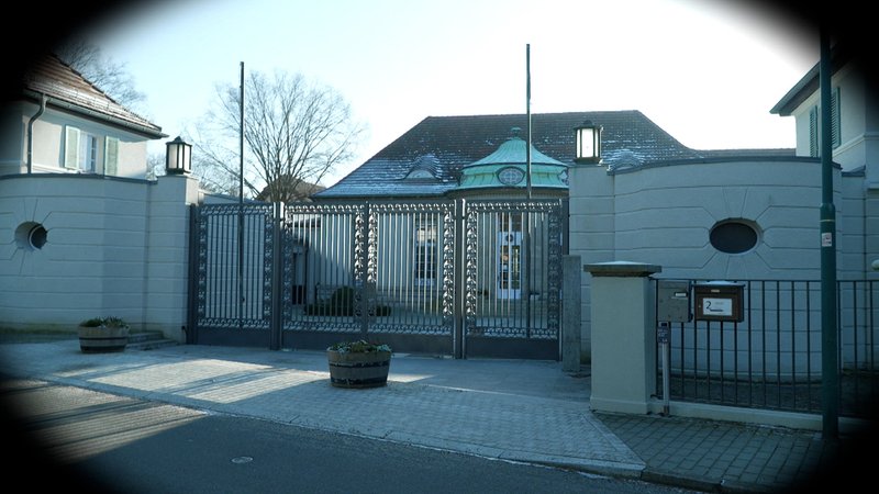 Das Treffen hochrangiger AfD-Politiker mit Rechtsextremisten in Potsdam sorgt für viel Wirbel. | Bild: Bayerischer Rundfunk 2024 Das Treffen hochrangiger AfD-Politiker mit Rechtsextremisten in Potsdam sorgt für viel Wirbel.