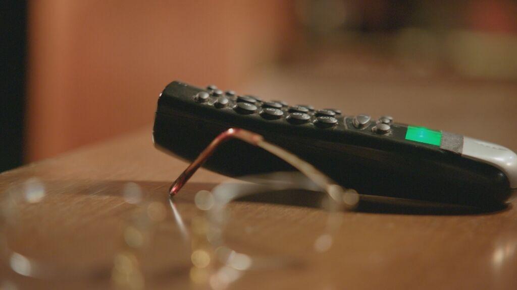 Eine Münchner Kommissarin ermittelt gegen international operierende Clankriminelle. Diese ergaunern Millionen mit extrem professionellem Telefonbetrug. Durch sogenannte Schockanrufe bringen sie ihre Opfer dazu, alles herzugeben, was ihnen lieb ist.