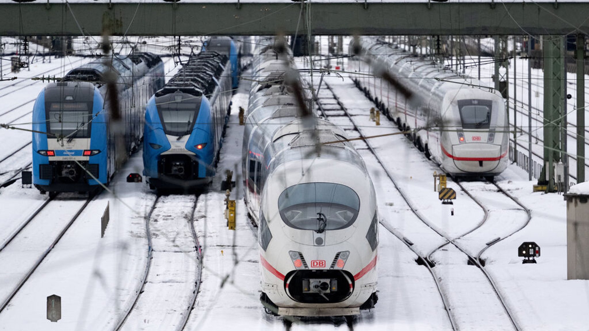 Schneechaos sorgt weiter für Bahnprobleme  in Ostbayern