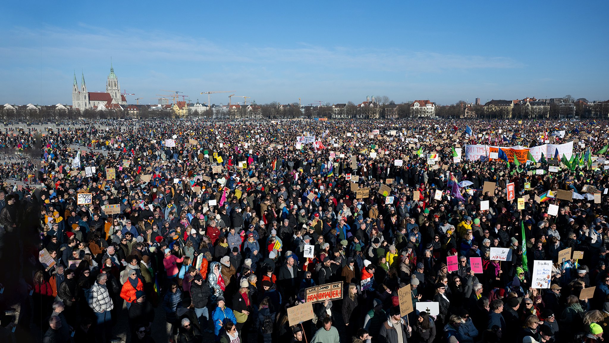 Demo auf der Münchner Theresienwiese