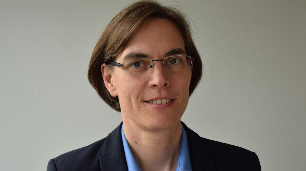 Professorin Claudia Höbartner