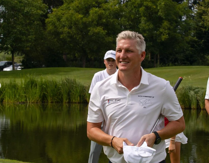 Bastian Schweinsteiger auf dem Golfplatz in Bad Griesbach. 