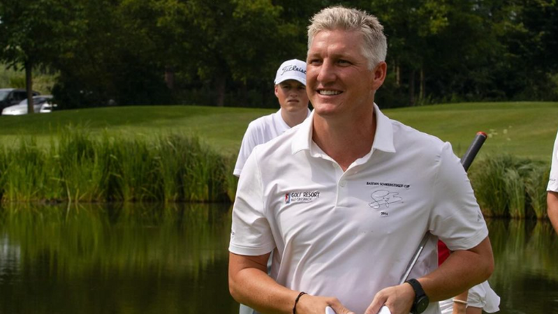 Bastian Schweinsteiger auf dem Golfplatz in Bad Griesbach. | Bild: Screenshot BR/Instagram Bastian Schweinsteiger Bastian Schweinsteiger auf dem Golfplatz in Bad Griesbach.