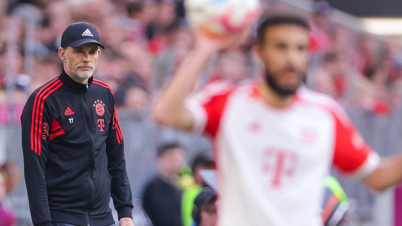 Münchens Cheftrainer Thomas Tuchel (links)