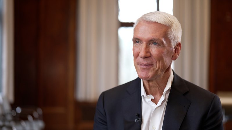 Deutschland sei nicht besonders "digital souverän", sagt Bitkom-Präsident Ralf Wintergerst. | Bild: BR Deutschland sei nicht besonders "digital souverän", sagt Bitkom-Präsident Ralf Wintergerst.