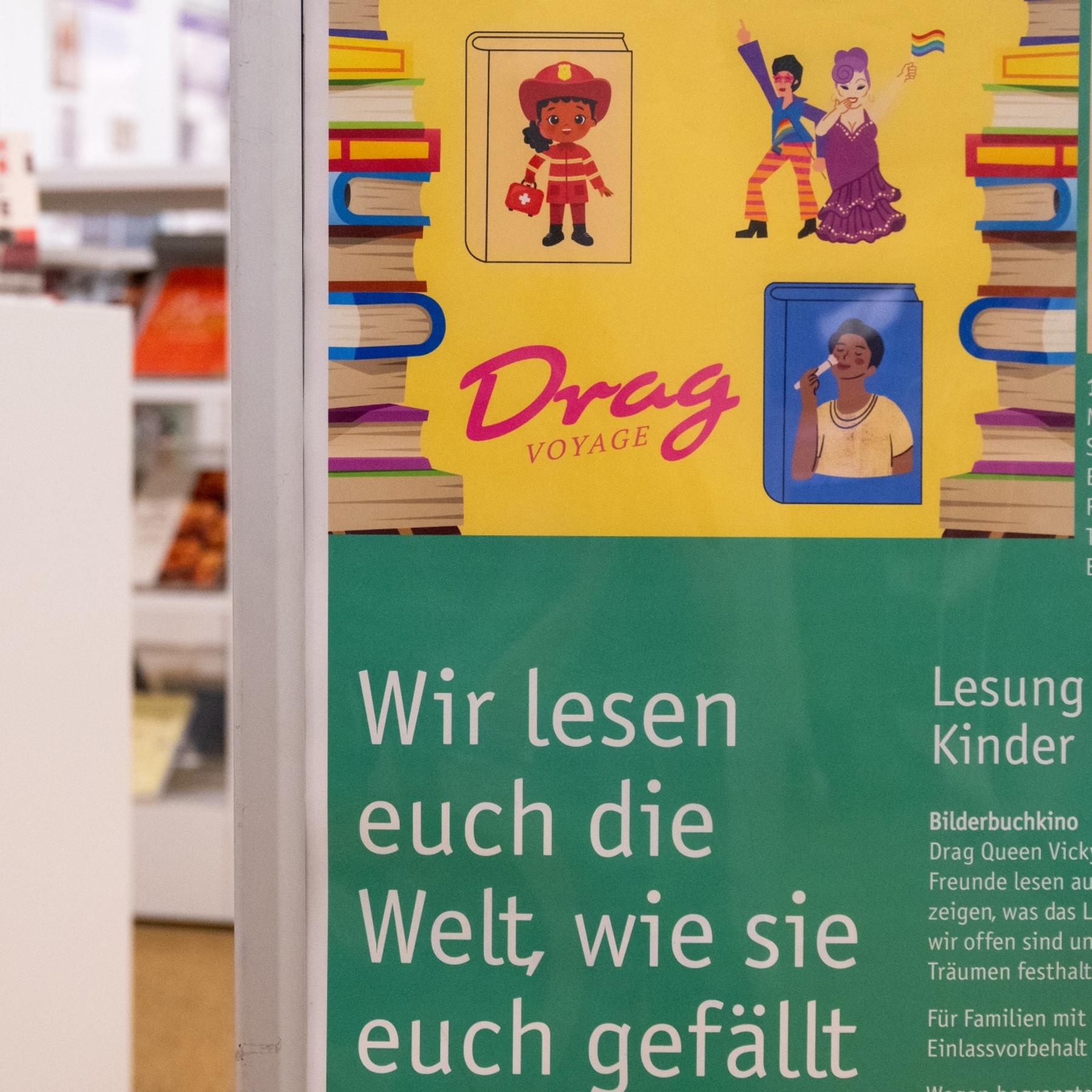 Mit Polizei unterm Regenbogen: Drag-Lesung für Kinder mit Vicky Voyage in Ingolstadt