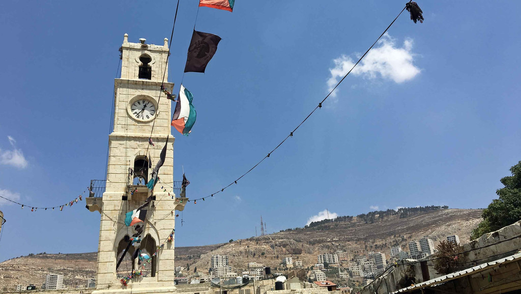 Der Uhrturm der palästinensischen Stadt Nablus