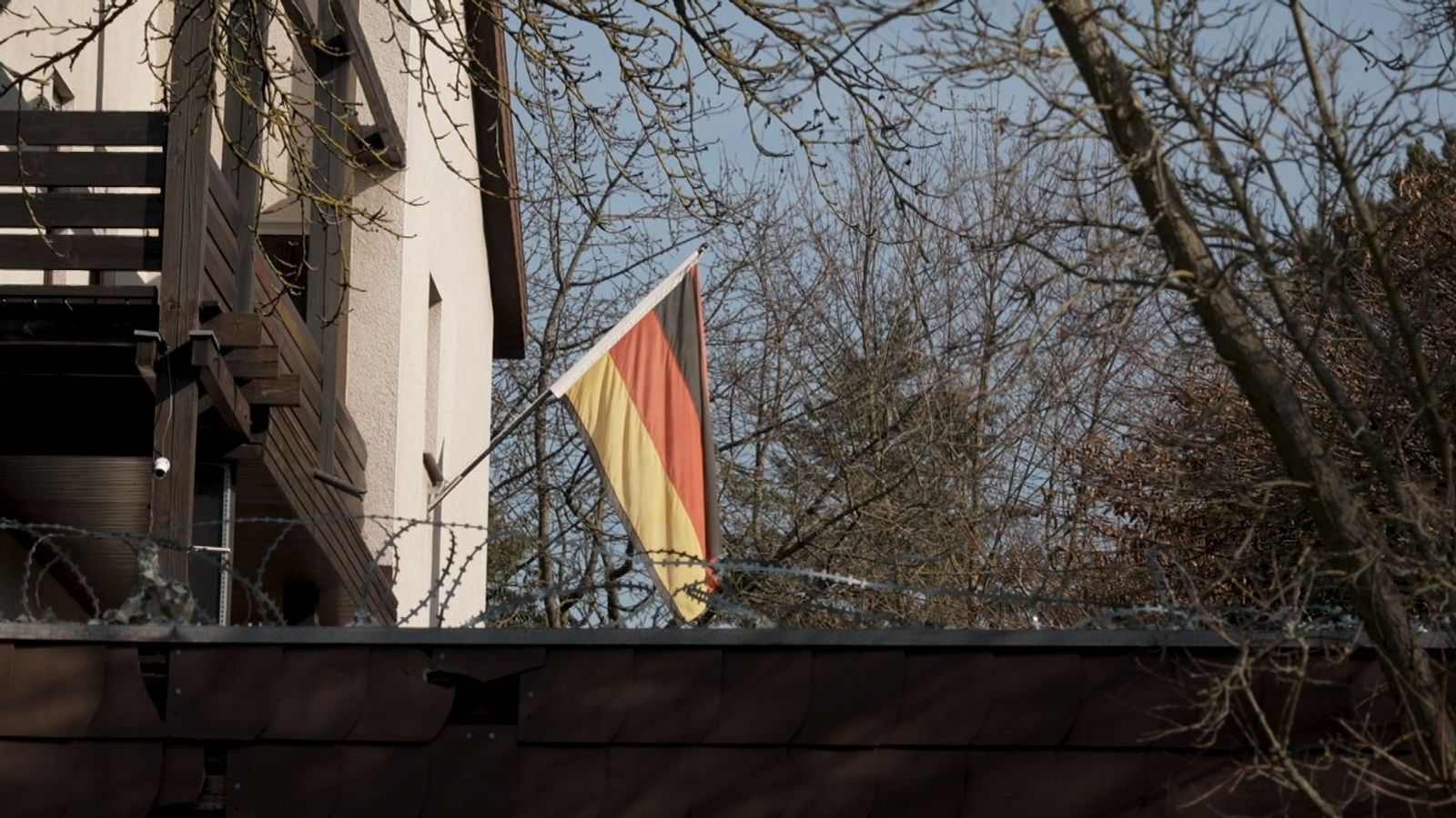 Teutonia Prag Umstrittene Burschenschaft vor dem Aus? BR24