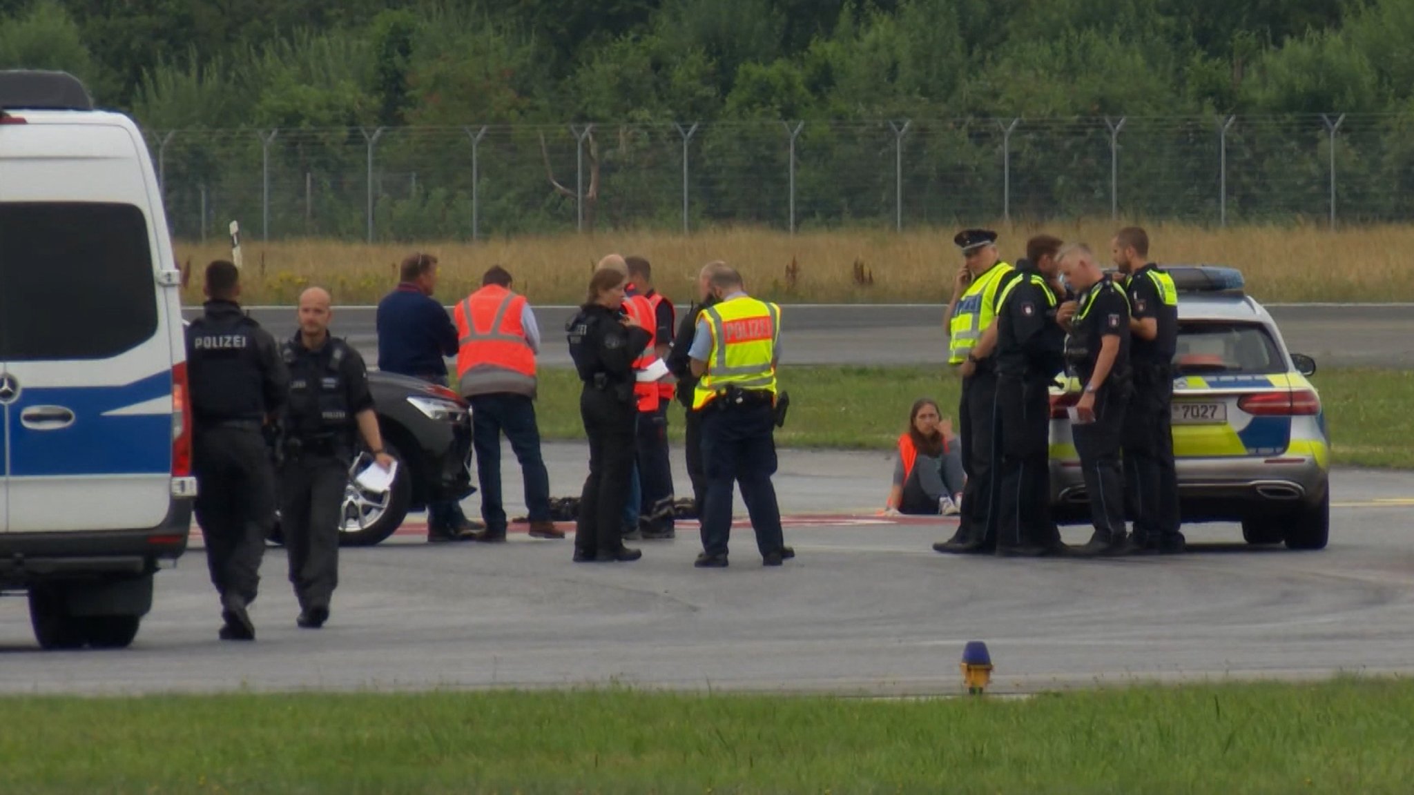 Klimaprotest am Hamburger Flughafen