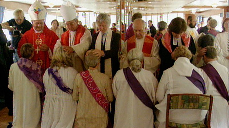 Vor 30 Jahren ließen sich sieben Frauen zu katholischen Priesterinnen weihen. 