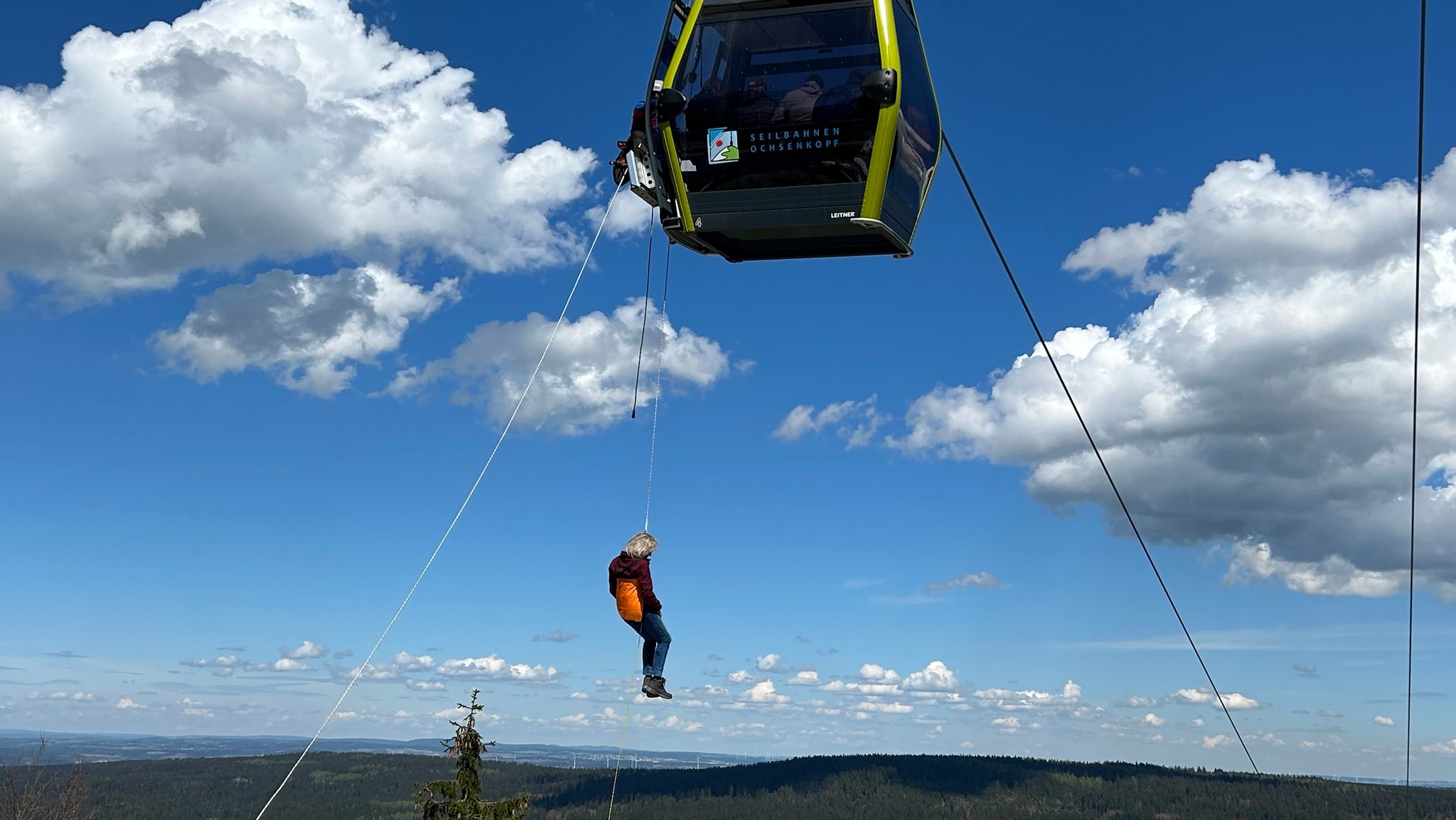 Großübung an der Seilbahn: 300 Menschen warten in luftiger Höhe