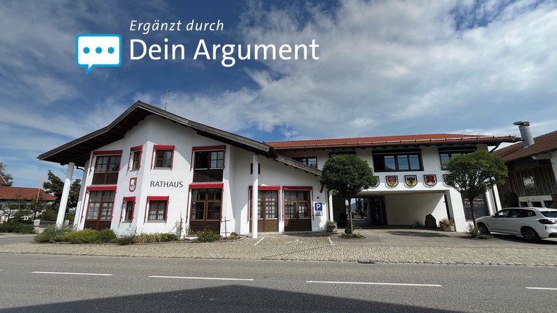 Das Seeger Rathaus: Hier ist nur mehr wenig beim Alten, seit ein Skandal die Kommune erschüttert hat. | Bild: Rupert Waldmüller/BR Das Seeger Rathaus: Hier ist nur mehr wenig beim Alten, seit ein Skandal die Kommune erschüttert hat.