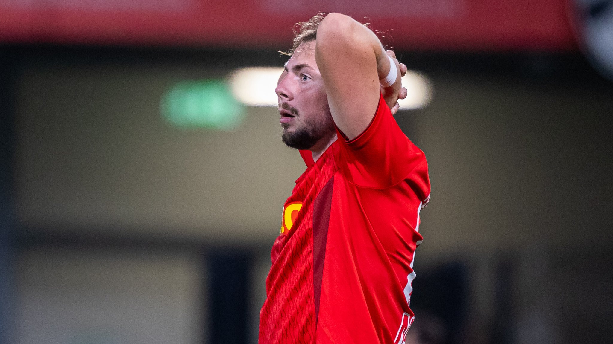 Lucas Hermes und der SSV Jahn Regensburg haben einen Sieg aus der Hand gegeben | Bild: picture alliance / Eibner-Pressefoto | Eibner-Pressefoto/Jan Rollinger Lucas Hermes und der SSV Jahn Regensburg haben einen Sieg aus der Hand gegeben