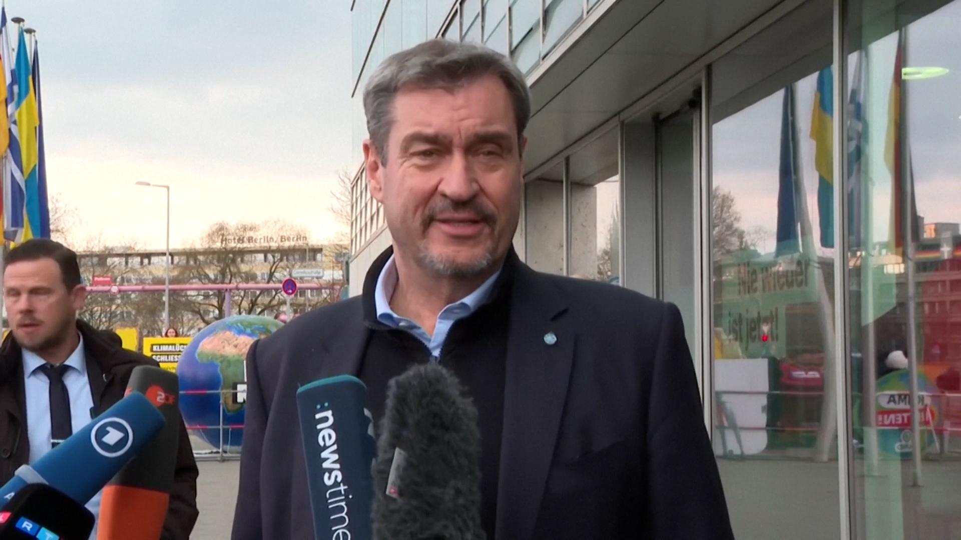 CSU-Chef Markus Söder hat zum Auftakt der Koalitionsverhandlungen für eine Einigung im Streit um das milliardenschwere Finanzpaket geworben.