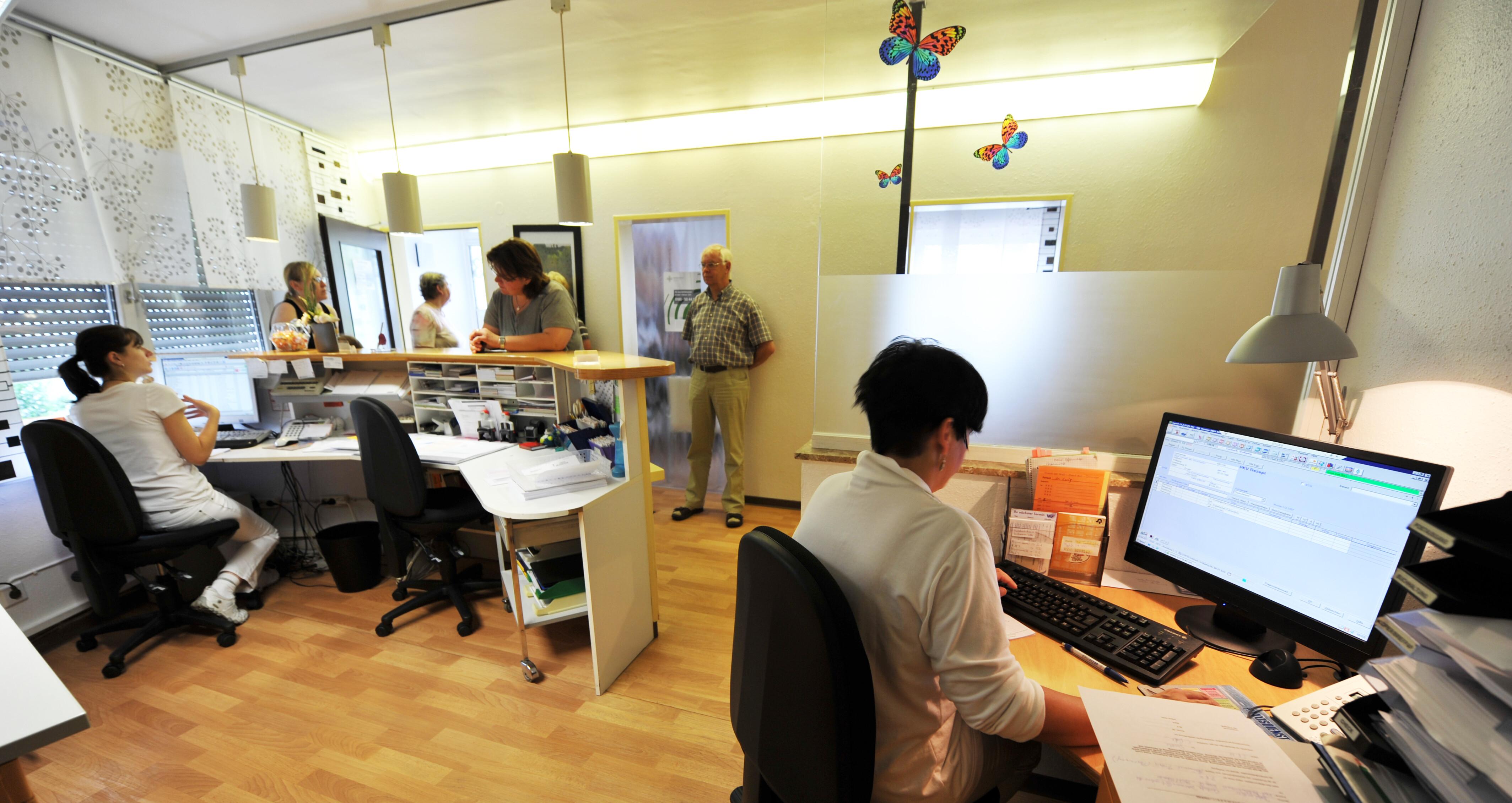 Anmeldebereich einer Arztpraxis.