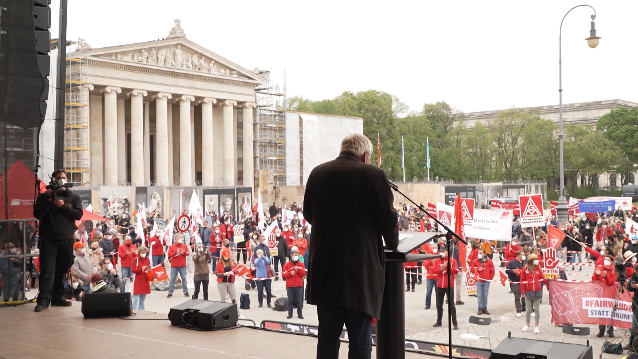 Veranstaltungen der IG-Metall zum 1. Mai am Münchner Königsplatz