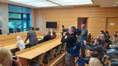 Eine Erzieherin wurde wegen der Misshandlung Schutzbefohlener am Landgericht Würzburg zu einem Jahr und zehn Monaten auf Bewährung verurteilt. | Bild:Bayerischer Rundfunk 2024