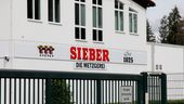 Das Firmengelände der Fleischfirma Sieber, aufgenommen 2016 in Geretsried im Landkreis Bad Tölz-Wolfratshausen | Bild:picture alliance / dpa | Stephan Jansen