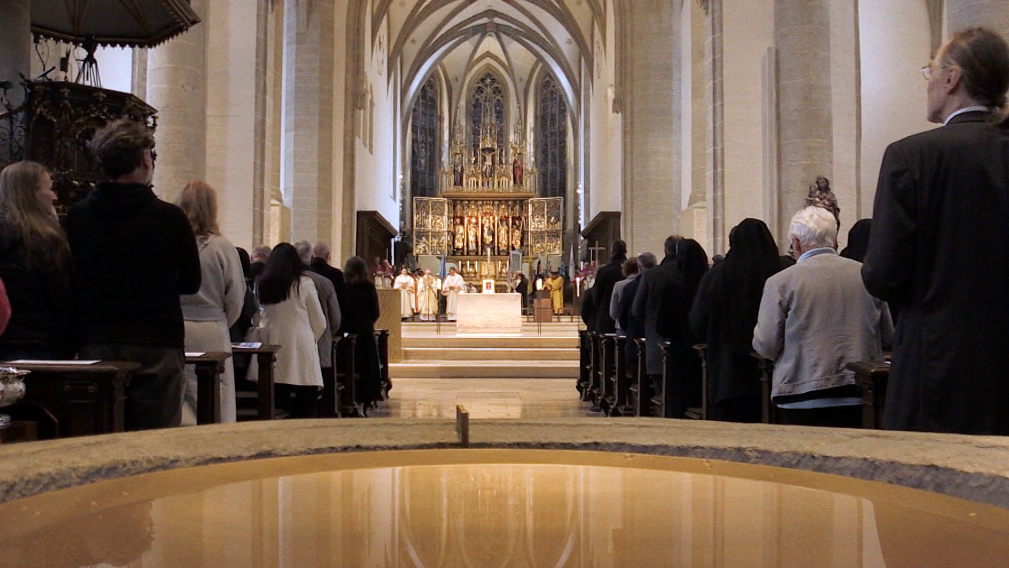 Auch für das Bistum Eichstätt ist der Kirchweih-Sonntag ein großer Tag: Nach fast fünf Jahren Sanierungsarbeiten hat der Dom heute wieder seine Pforten geöffnet. 