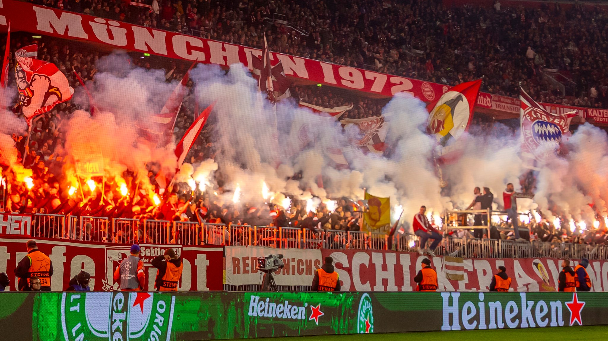 Strafe einkalkuliert: Der geheime Pyro-Plan der FC-Bayern-Ultras